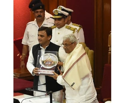  CM akhilesh Yadav expresses his thoughts about politics.