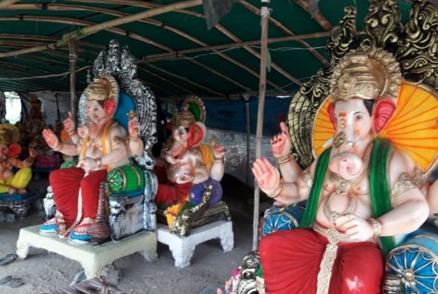 Artisan of Rajasthan prepared Ganesh idols