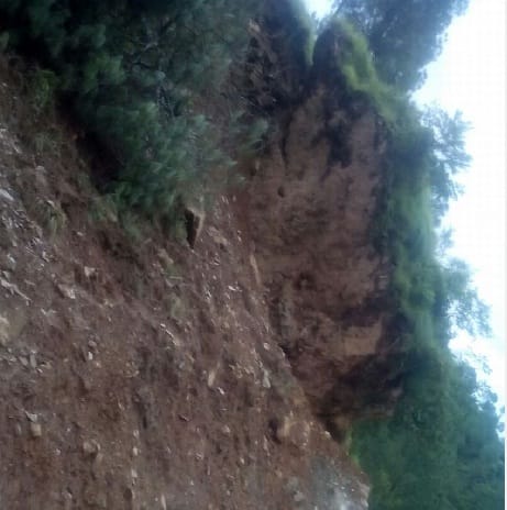 Rock falls, workers killed, two injured