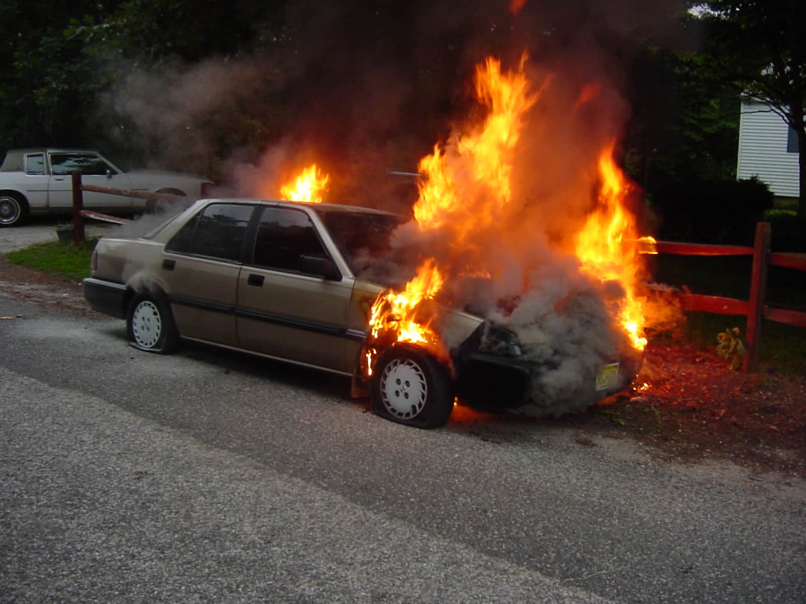 Why car catch fire, know the reason