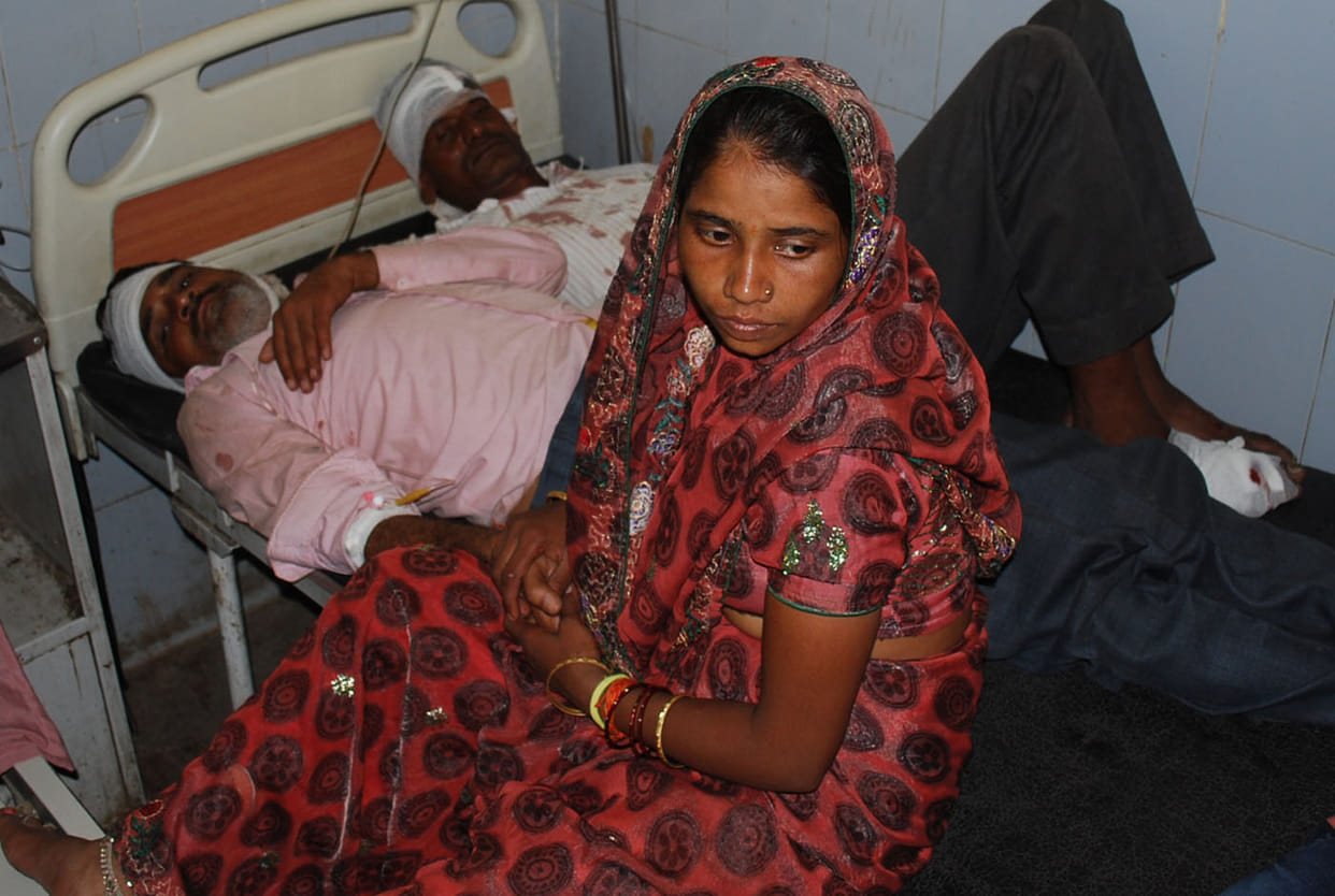 Entered the truck parked in a bus full of pilgrims, killing three