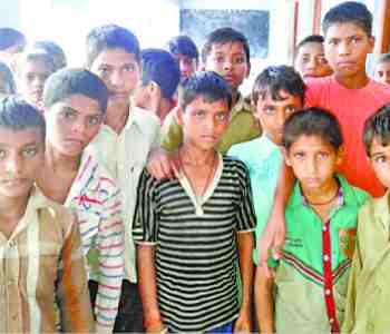 groggy beat 10 students in the school 