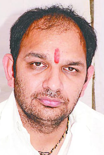 Malik: A ban on arms licenses should be removed