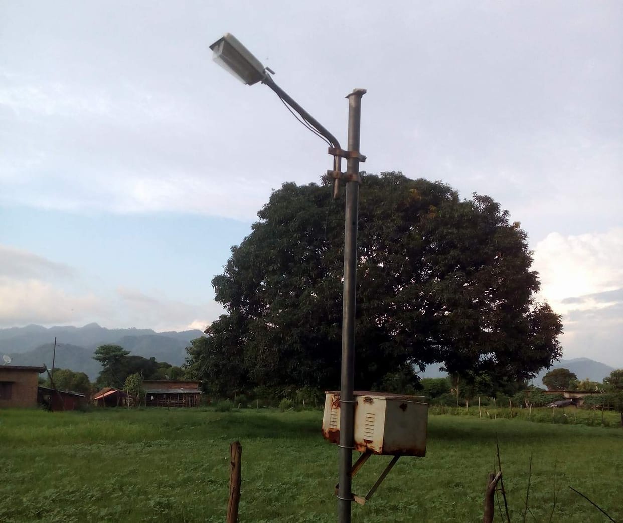 Street lights and the battery plate theft