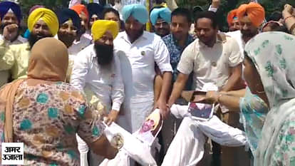 Sex CD scandal: Akali dal slogans against aap Party 