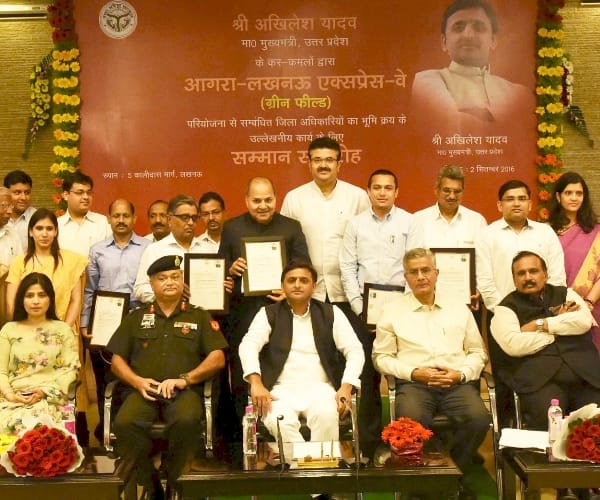 Akhilesh yadav speaks about express way of UP.