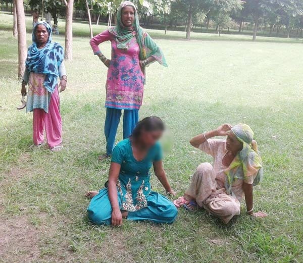 love story of boy and two childrens mother, lady refuse to run away and boy committed suicide
