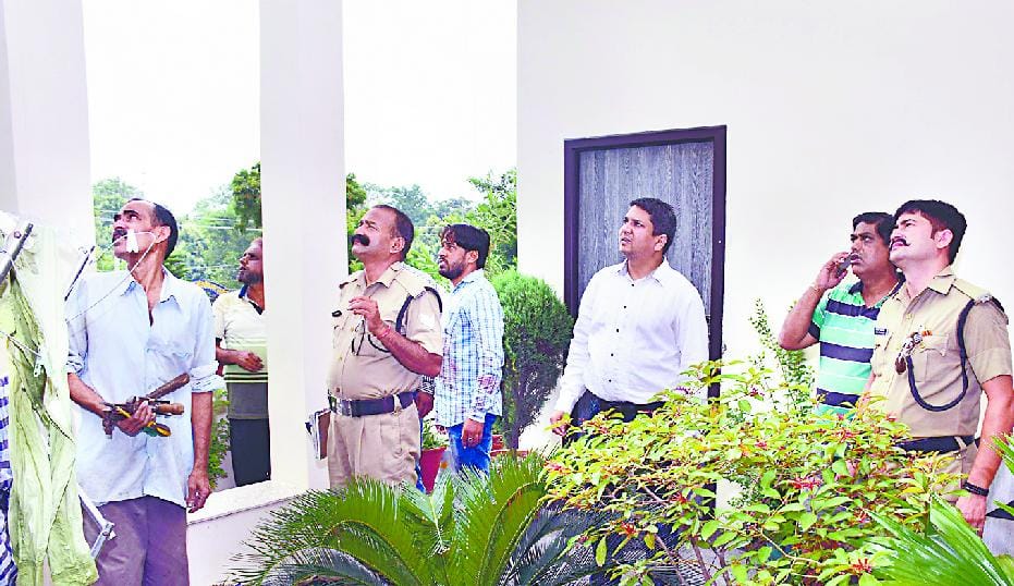Medicine practitioner wife murdered in broad daylight