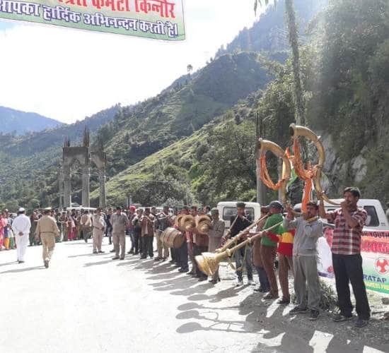 cm virbhadra singh dance on kinnauri nati