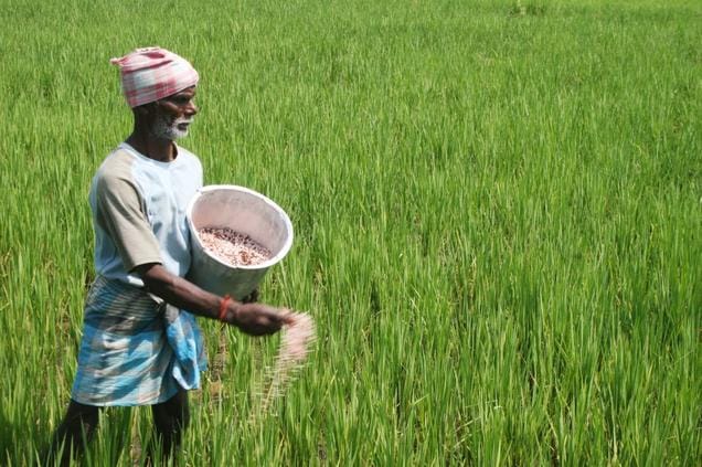 UPSIDC send farmers to jail, complaint in police station