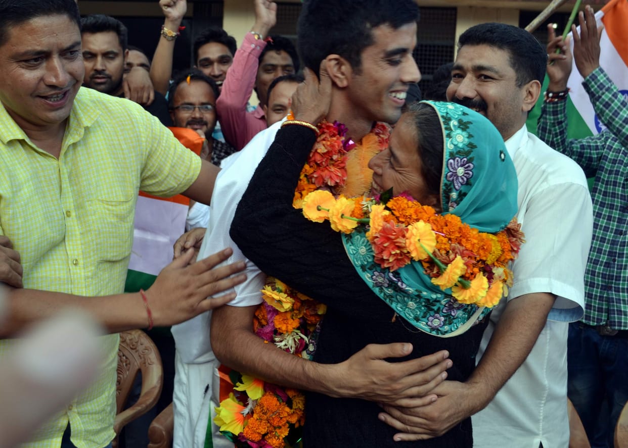 Manish's warm welcome with drum Dmaun.