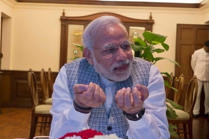 UP elections will be on development issue: PM modi