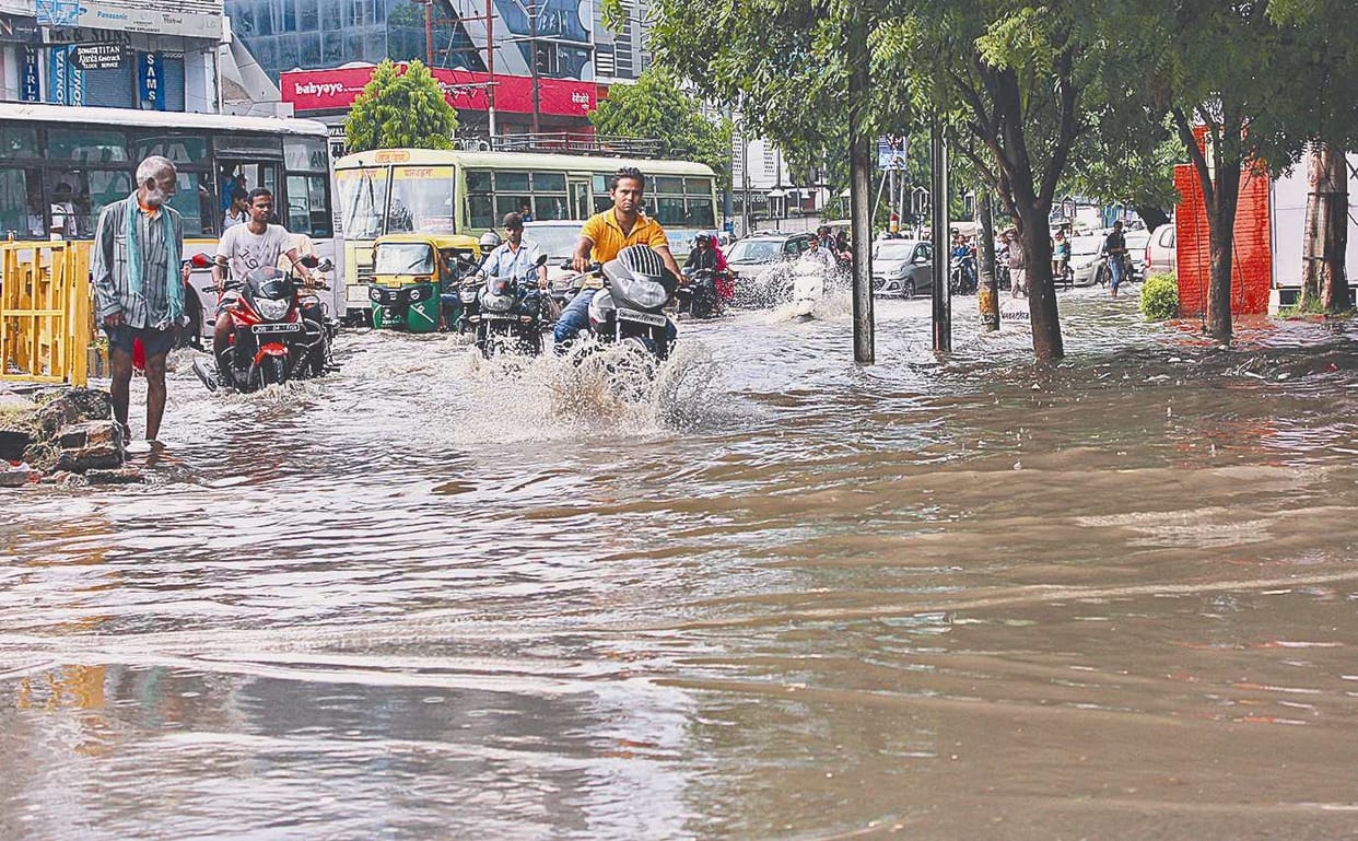 Replays of rain on Appointment Jmajm