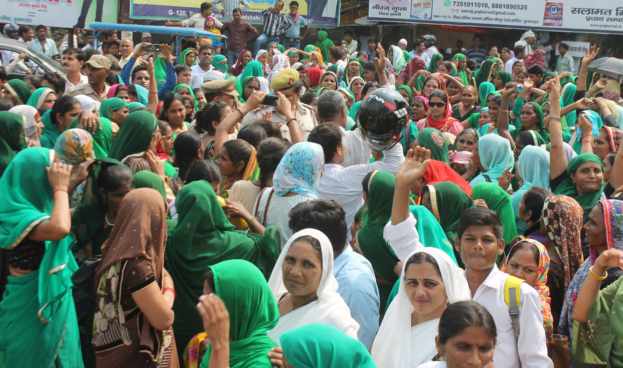 Employees on the road, close all offices