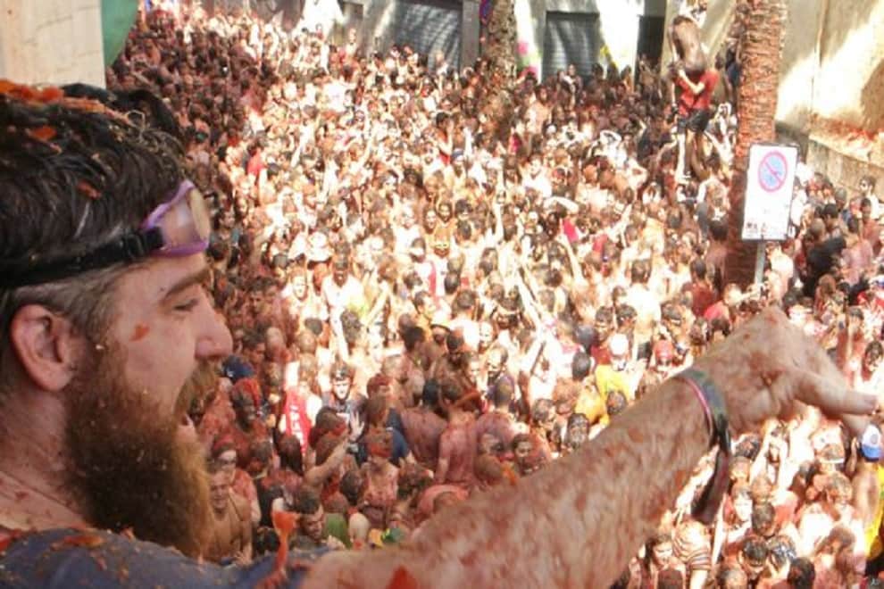 tomatina tomato fight