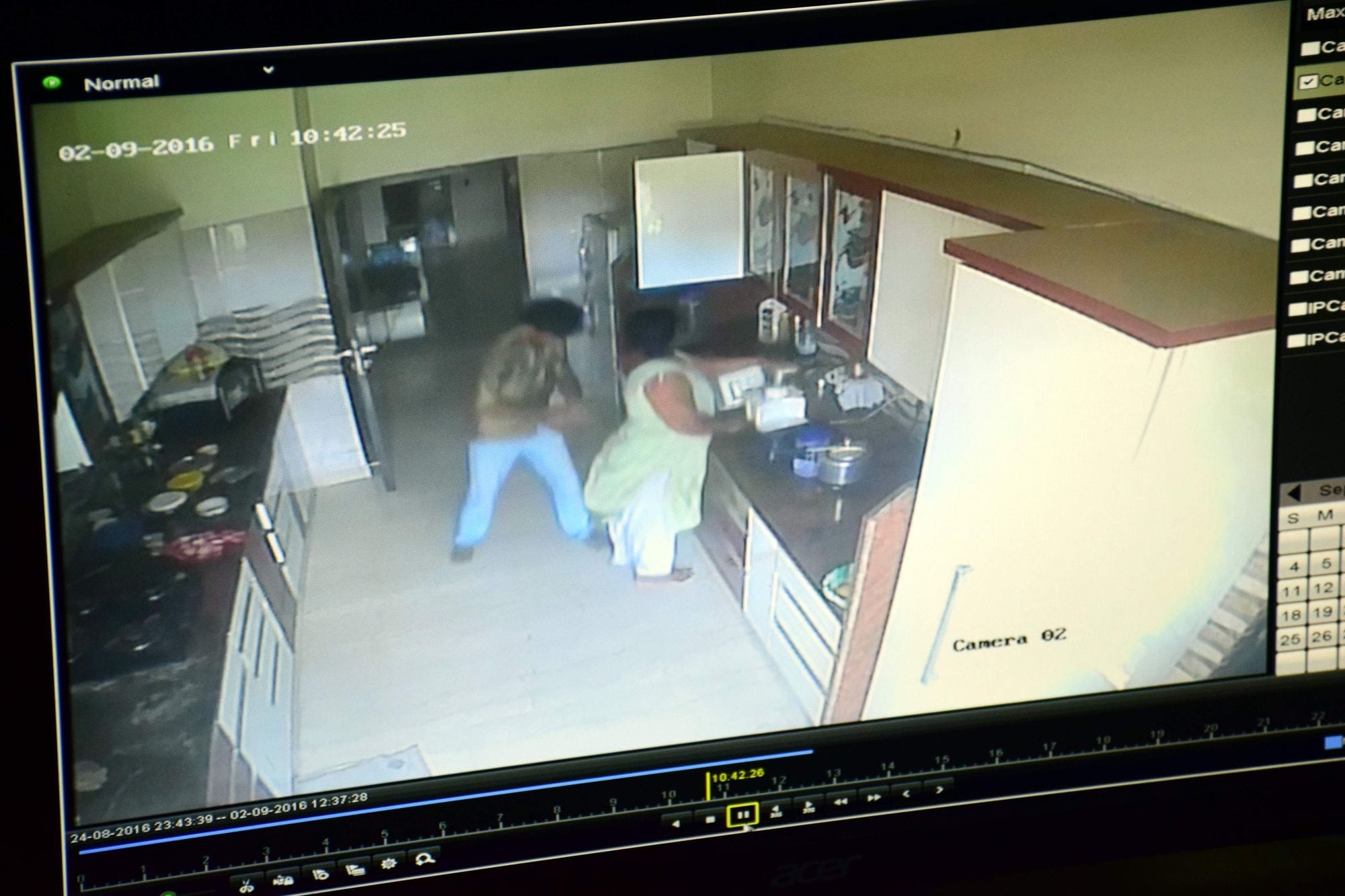servant killed businessman wife, caught in cctv.