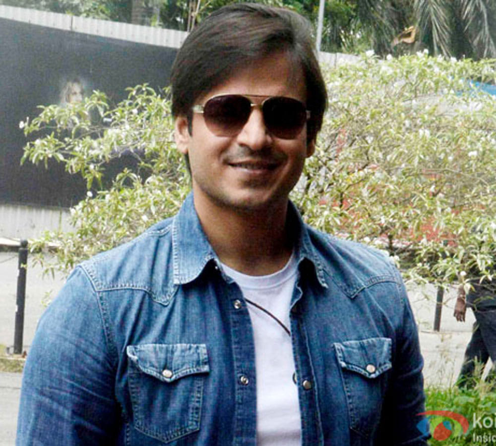 Vivek Oberoi Apologises To Mumbai Police For Not Wearing Helmet Says Safety Is Important