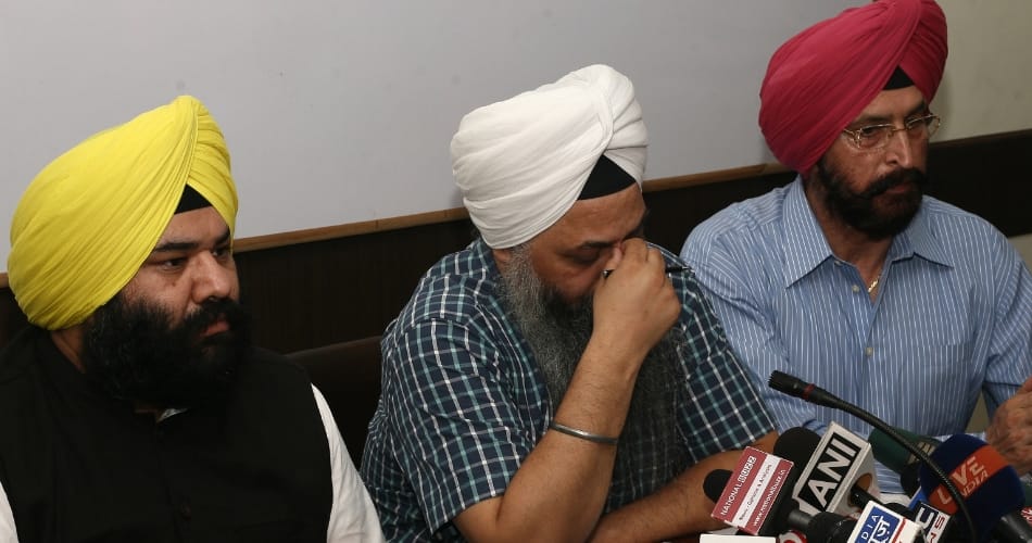 aam aadmi party is in trouble, alligation of taking money on Jarnail singh