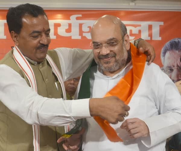 BJP chief amit shah in UP BJP office.