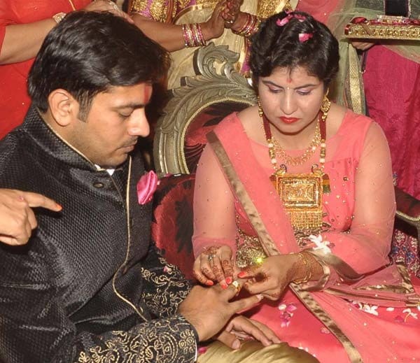 india's first arjun awardi lady wrestler dsp geetika jakhar engagement with engineer