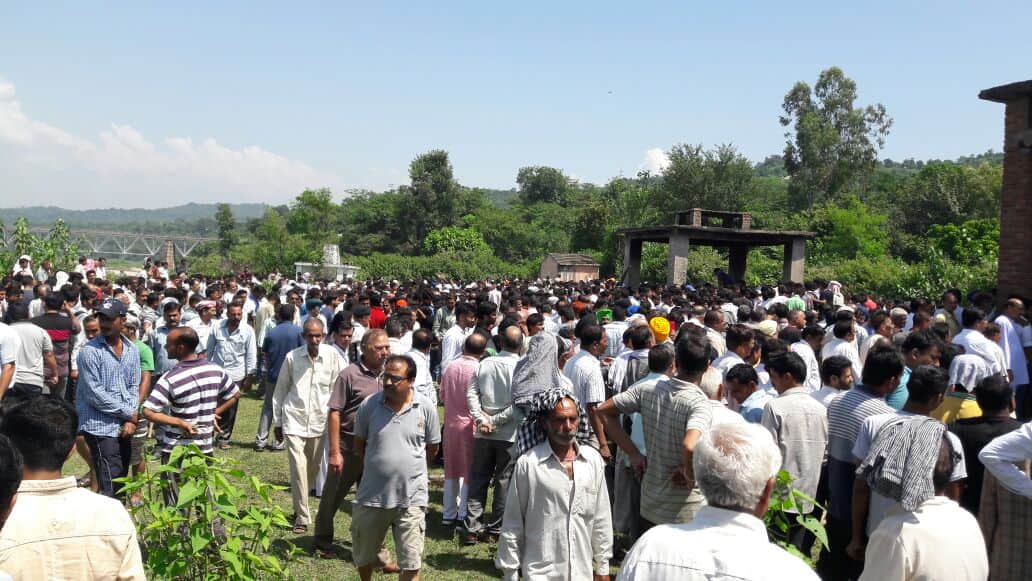 Chamba accident: Cremination of Five Youths in Basa Village at Kangra, live photos.