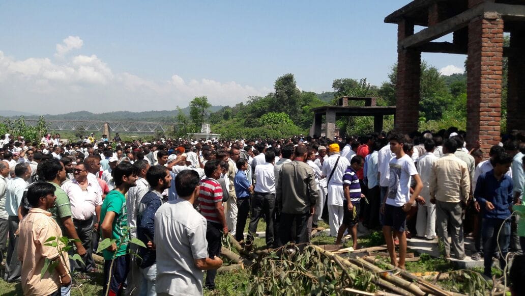 8 injured in road accidents, including constable