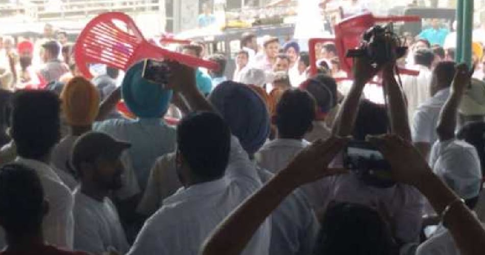 dispute and huge clash in akali aap workers in mp bhagwant mann rally, people injured