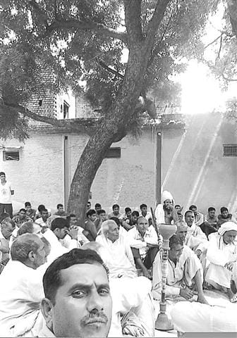Drink and walked out of the house then fined Rs 1100