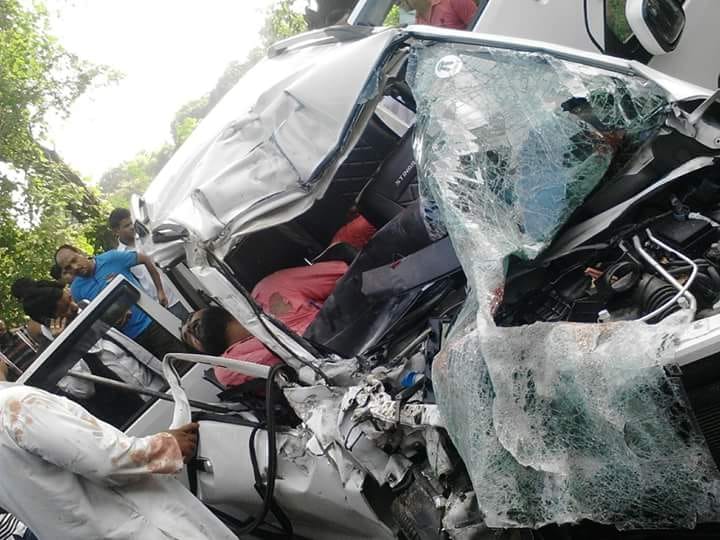 five deaths in a road accident