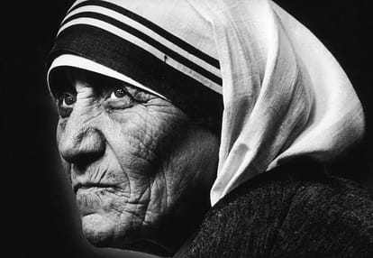 Immersed in celebration on the status of mother Saint Kolkata