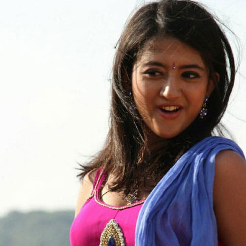 this cute girl became the hot heroine 