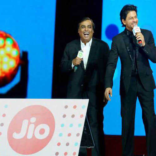priyanka chopra is ready to take reliance jio