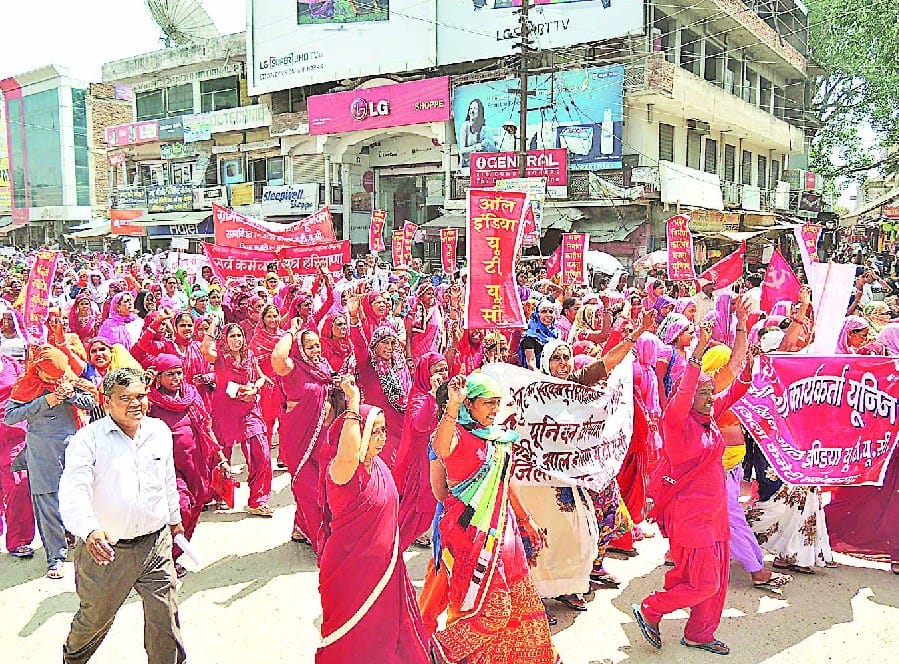 Narnaul news, In narnaul, Strike, bank, elctercity and rodways, pepole