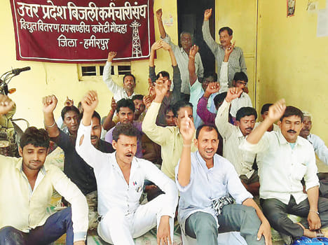 Electrical workers strike performance