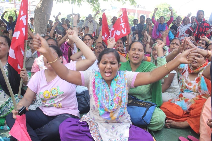 panchkula, Staff, strike, work, stalled, panchkula, bank