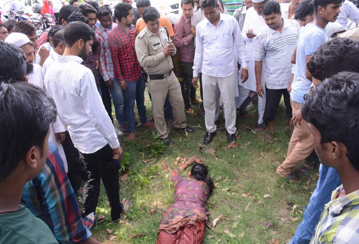 woman jumped into gangnahar, saved