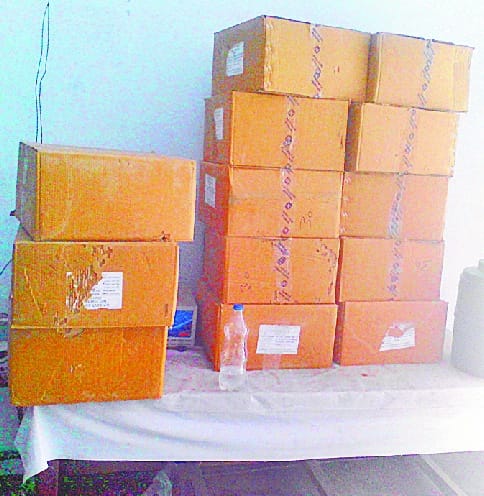 iron tablets in boxes, not use
