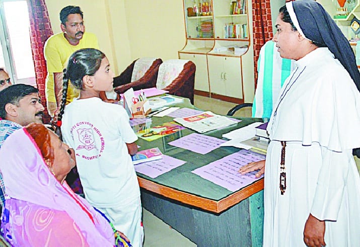 ABVP pitched against the school