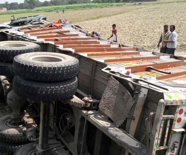 Two died in an accident in Lucknow.