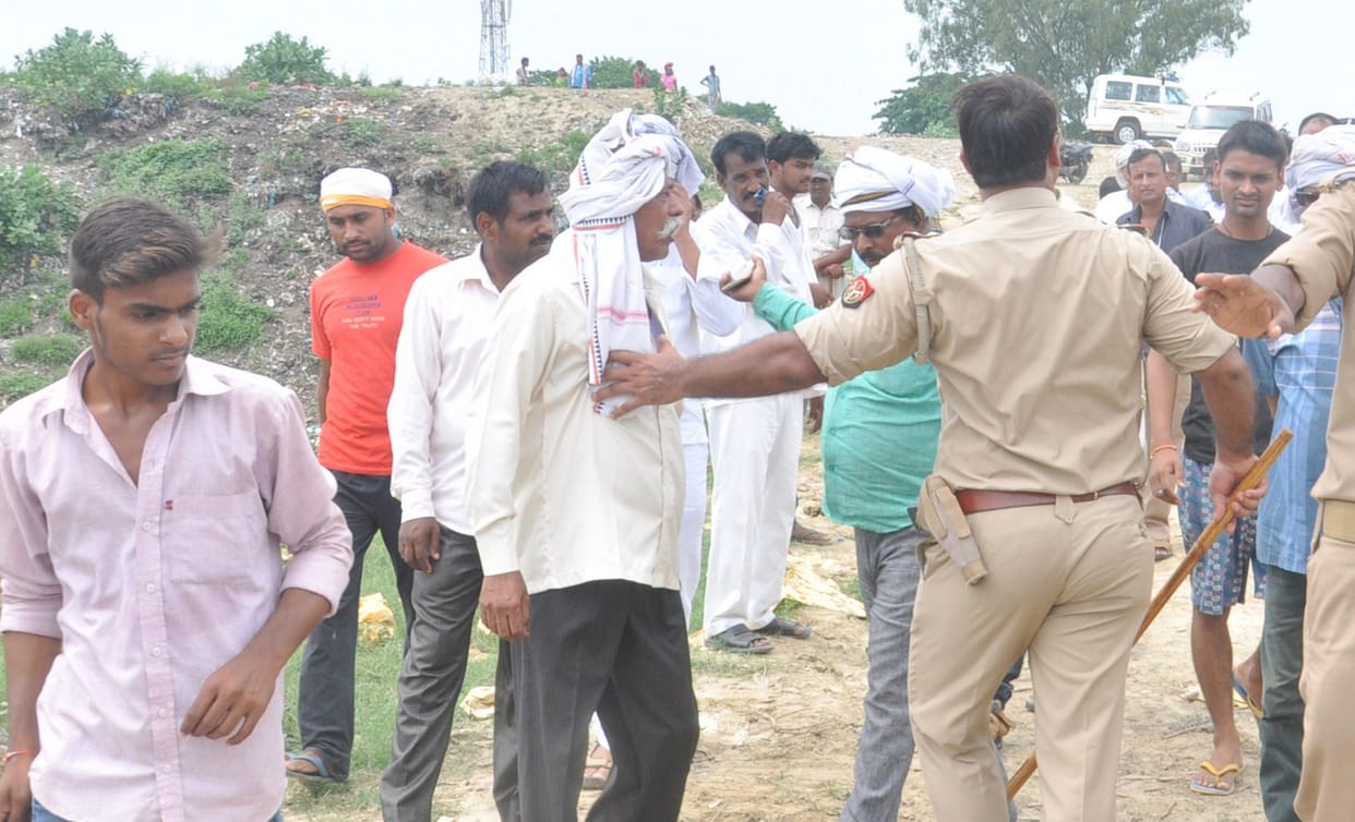 farmers quarreled with sdm