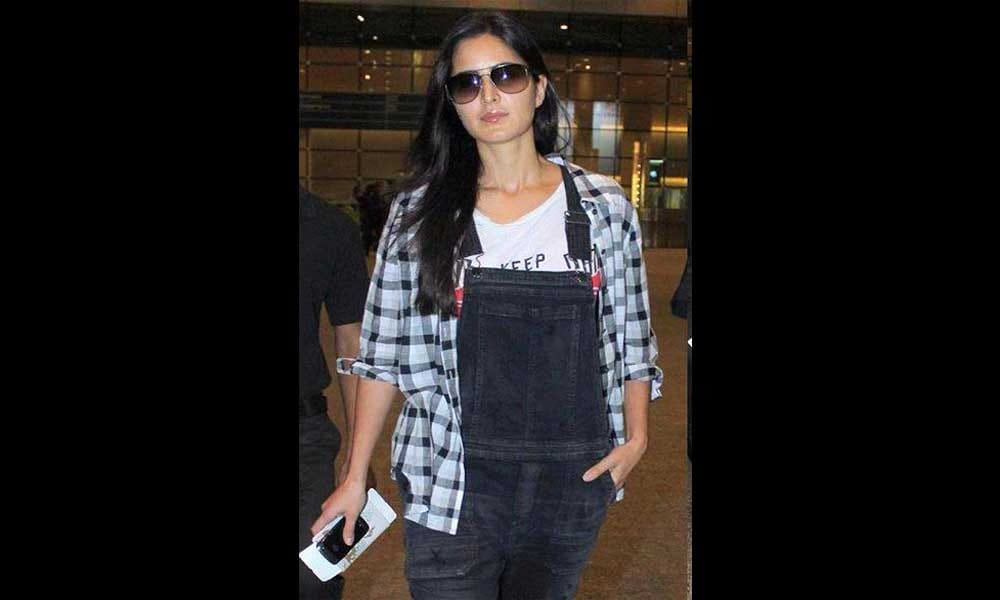 Airport Style of Bollywood stars