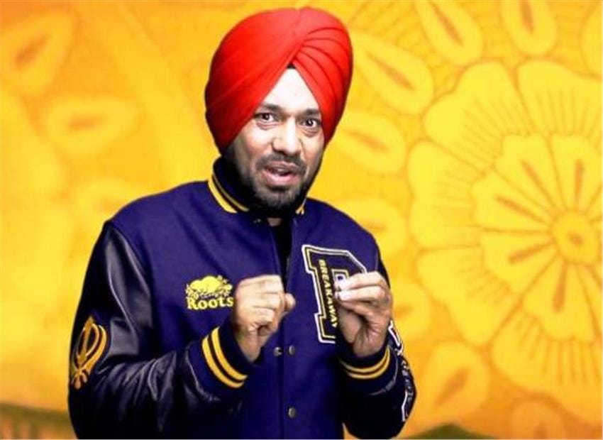 comedian gurpreet ghuggi profile, who resigns from aam aadmi party