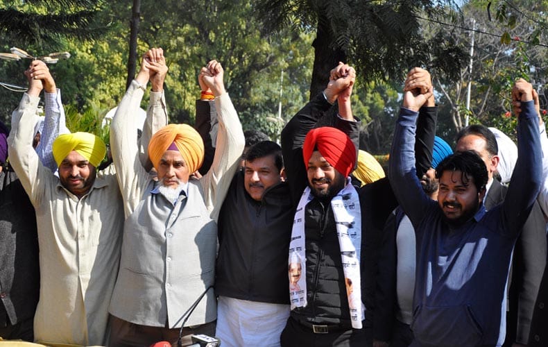 comedian gurpreet singh ghuggi's 5 Untold stories, resigned from aam admi party