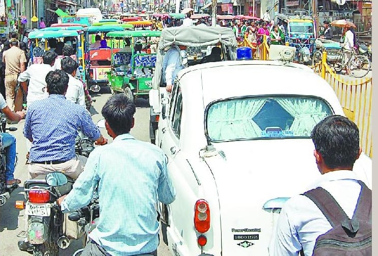 DM stuck in the jam, then appeared the encroachment