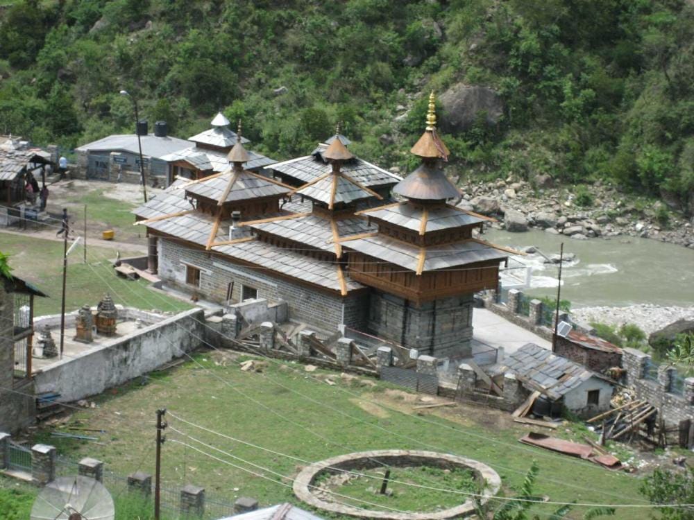 devotees can not enter in this lord shiva temple 