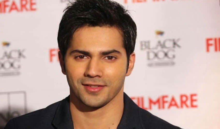 varun dhawan doing romance with two heroines together