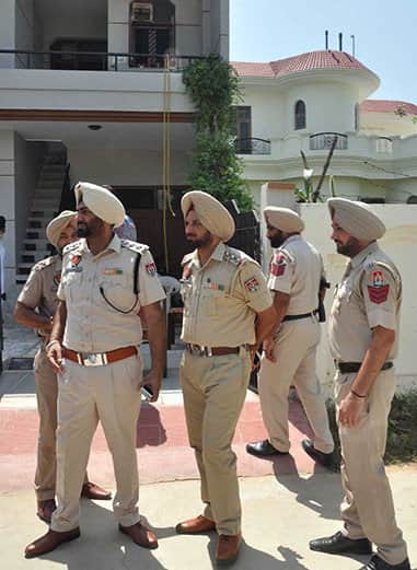 honour killing, 18 years old sister murder due to love marriage with boy friend in patiala