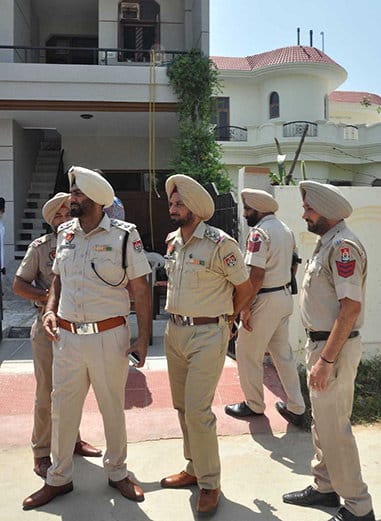 honour killing, 18 years old sister murder due to love marriage with boy friend in patiala
