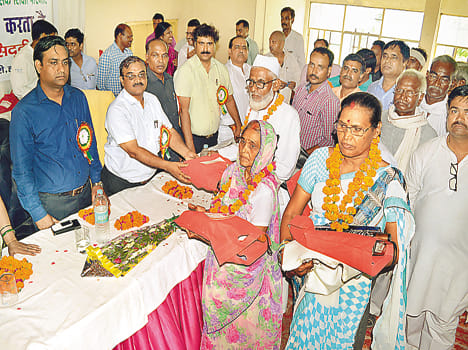 180 retired teachers respect