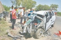 road accident, two dead, one injured, car and truck, kaithal